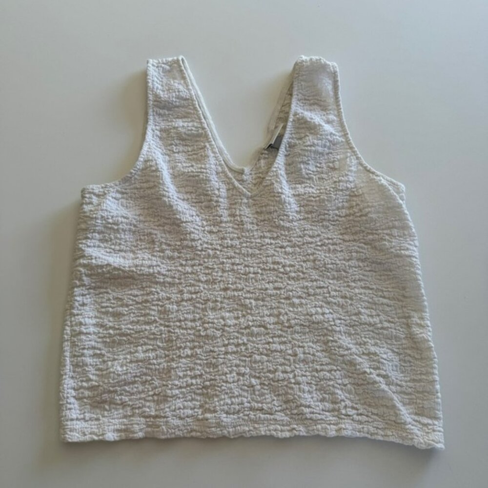 A new day- Cream- Scrunch-Crinkle-Cream- V neck-Tank- Spring- Women’s M